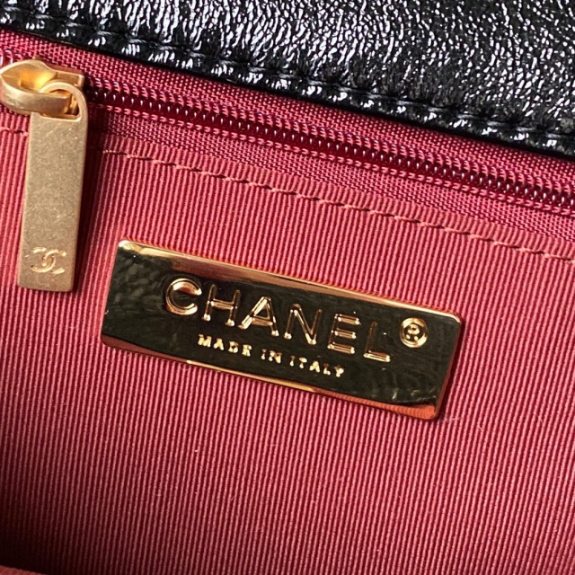 샤넬 CHANEL 19 제니백 미디움 AS1160 C2439