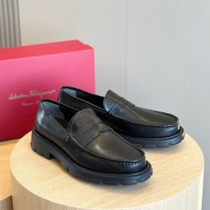페레가모 FERRAGAMO 남성 로퍼 FM08709