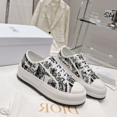 디올 DIOR 여성 스니커즈 D17630