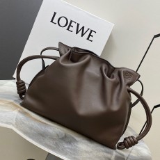 로에베 LOEWE 나파 카프스킨 플라멩코 클러치 LW0164