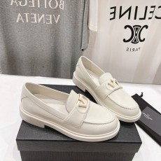 발렌티노 VALENTINO 여성 로퍼 VN1358