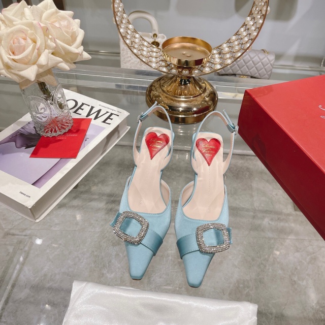 로저비비에 ROGER VIVIER 여성 샌들 RV165