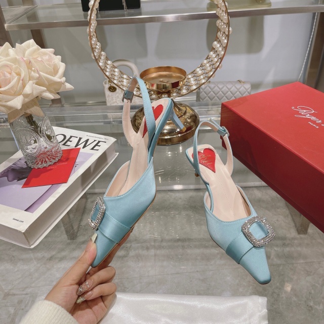 로저비비에 ROGER VIVIER 여성 샌들 RV165