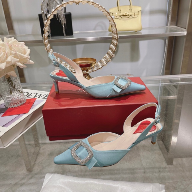 로저비비에 ROGER VIVIER 여성 샌들 RV165