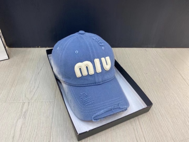 미우미우 MIUMIU 남여공용 볼캡모자 MU026