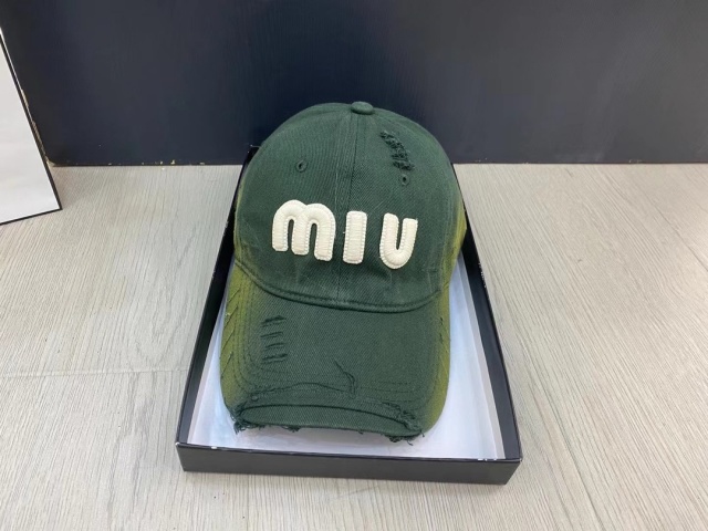 미우미우 MIUMIU 남여공용 볼캡모자 MU026