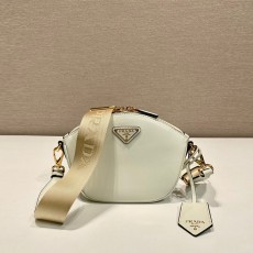 프라다 PRADA 가죽 미니 숄더백 1BH212 PD0873