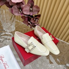 로저비비에 ROGER VIVIER 여성 로퍼 RV179