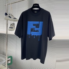 펜디 FENDI 남성 라운드 반팔 F197