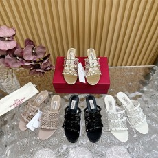 발렌티노 VALENTINO 락스터드 뮬 힐 VN1491