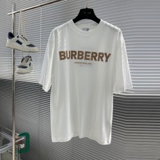 버버리 BURBERRY 남성 라운드 반팔 BBR496