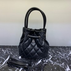 발렌시아가 Balenciaga 버킷백 BC0341
