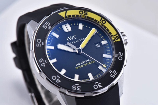 아이더블유씨 IWC 아쿠아타이머 IC009