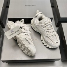 발렌시아가 Balenciaga 남여공용 트랙슈즈 BG0500