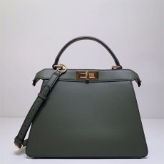 펜디 FENDI 아이코닉 피카부 백 FD0664