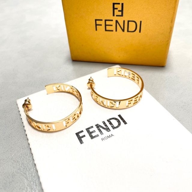 펜디 FENDI 바게트 귀걸이 FD0005