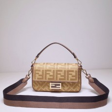 펜디 FENDI 여성 바게트백  FD0718