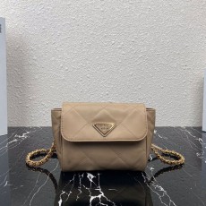 프라다 PRADA 퀄팅 체인 나일론 숄더백 1BD619 PD0654