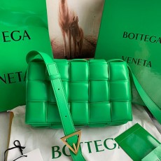 보테가 BOTTEGA VENETA  패딩 카세트백 BO0633