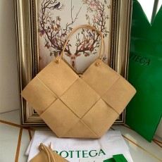 보테가 BOTTEGA VENETA 인트레치아토 스웨이드 토트백 652057 BO0680