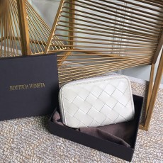 보테가 BOTTEGA VENETA 동전지갑 BO0744