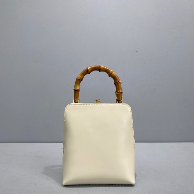 질샌더 JIL SANDER  고지백  JS0010