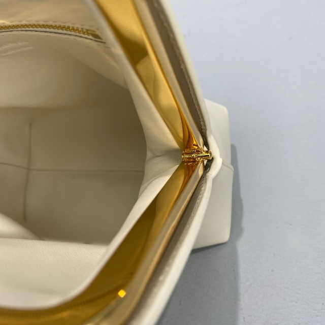 질샌더 JIL SANDER  고지백  JS0010