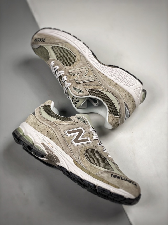 뉴발란스 New Balance 2002R NB0007