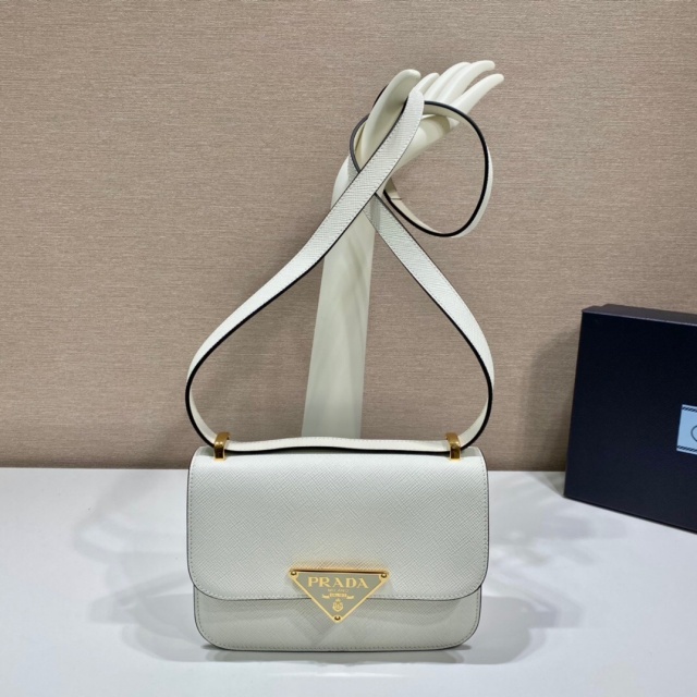 프라다 PRADA  삼각 로고 사피아노 레더 숄더백 1BD320 PD0826