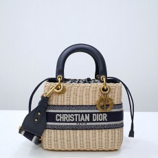 디올 DIOR 미디엄 레이디백 DR820