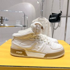 펜디 FENDI 여성 바케트 포켓 스니커즈  F274