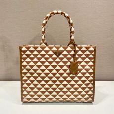 프라다 PRADA 자가드 라지 토트백 1BA356 PD1019