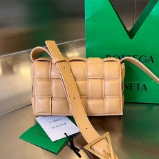 보테가 BOTTEGA VENETA 베네타 카세트 숄더백 BO0911