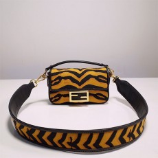 펜디 FENDI 바게트 숄더백  FD08446