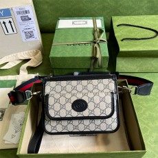 구찌 GUCCI 인터로킹 G 메신저백 674164 GU0974