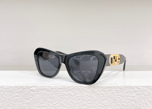 펜디 FENDI  FE40064I 여성 선글라스 D011