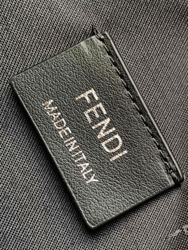 펜디 FENDI 남여공용 메신저백 FD08489