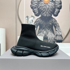 발렌시아가 Balenciaga 남여공용 러너 슈즈 BG0822